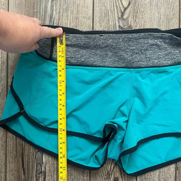 Lululemon Run: Speed Short *4-way Stretch Blue Tropics size 8 - Picture 4 of 10